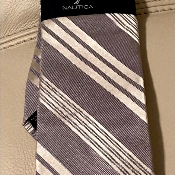 NWT Nautica- Classic 100% Silk Tie - Picture 4 of 6